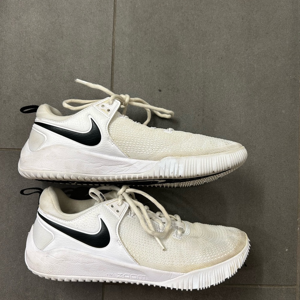 Nike Women's Zoom HyperAce 2 Shoes